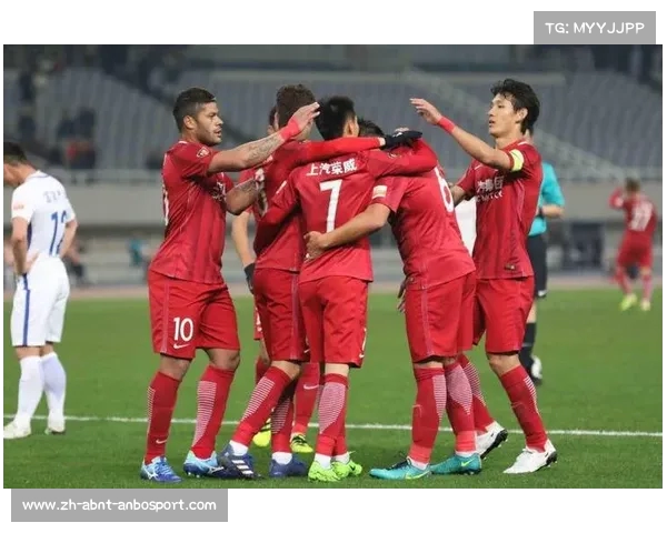 山东鲁能与上海上港在中超联赛中的录像与战术复盘