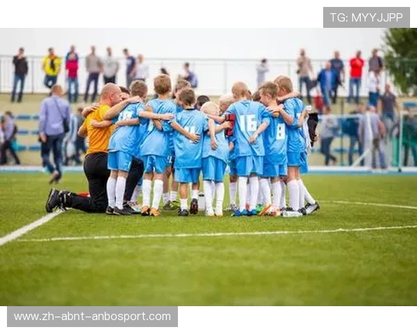 足球运动有限资源背景下的战术博弈如何展现教练功力