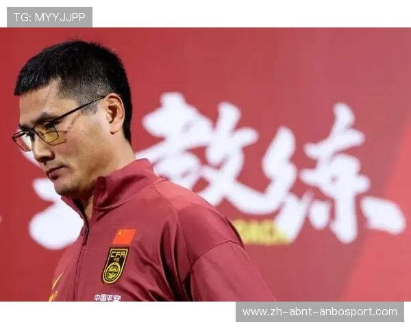 喀麦隆队官宣主力前锋姆贝莫因伤缺席战国足阵容受挫 喀麦隆队官宣主力前锋姆贝莫因伤缺席战国足阵容受挫